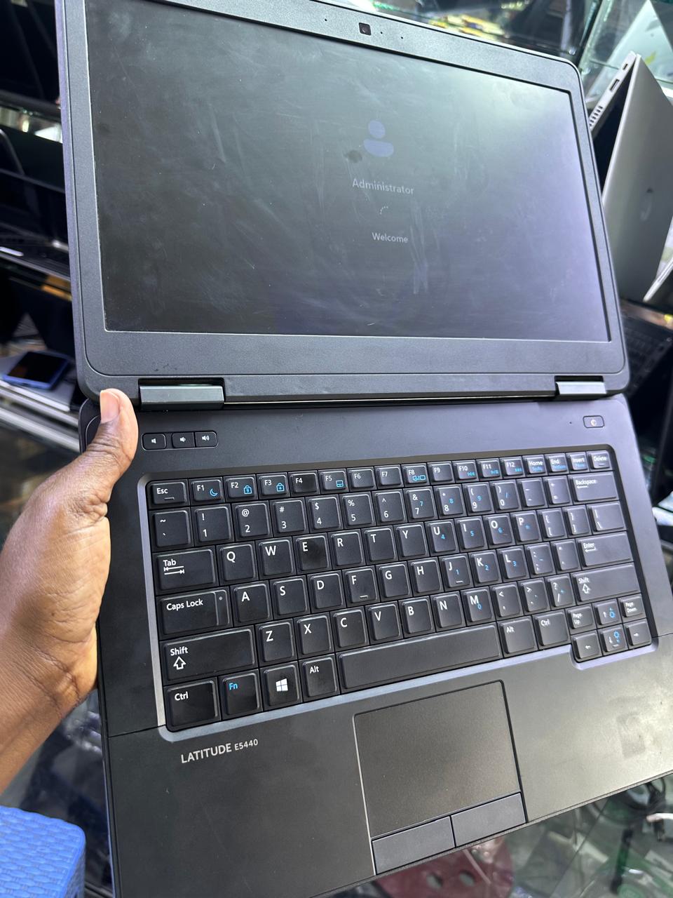 GRADE A REFUBLISHED LAPTOP DELL LATITUDE E5440 INTEL COI5 4TH GENERATION 8 GBRAM 256SSD 14 INCH DISPLAY WITH 6 MONTH OF WARANT