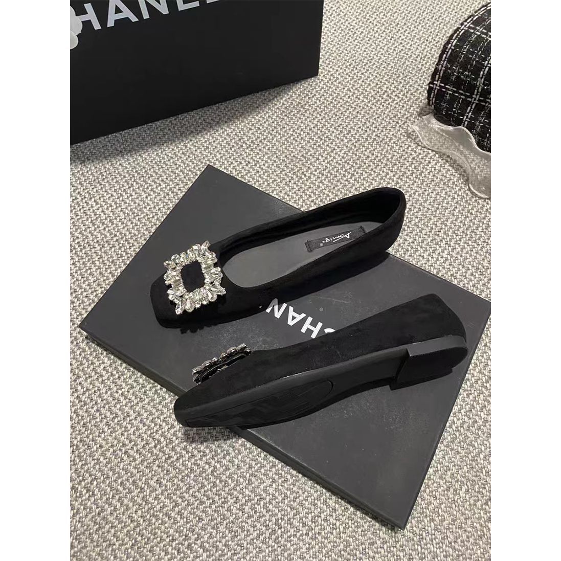 New style fairy wind square head flat bottom single shoes, French style, elegant rhinestone silver color Mary Jane shoes for women.