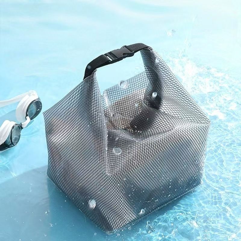 Waterproof storage bag for fitness clothes, suitable for swimming in the bathroom. Large capacity, with a drawstring closure. For both men and women. A small bag for outdoor travel and toiletries stor