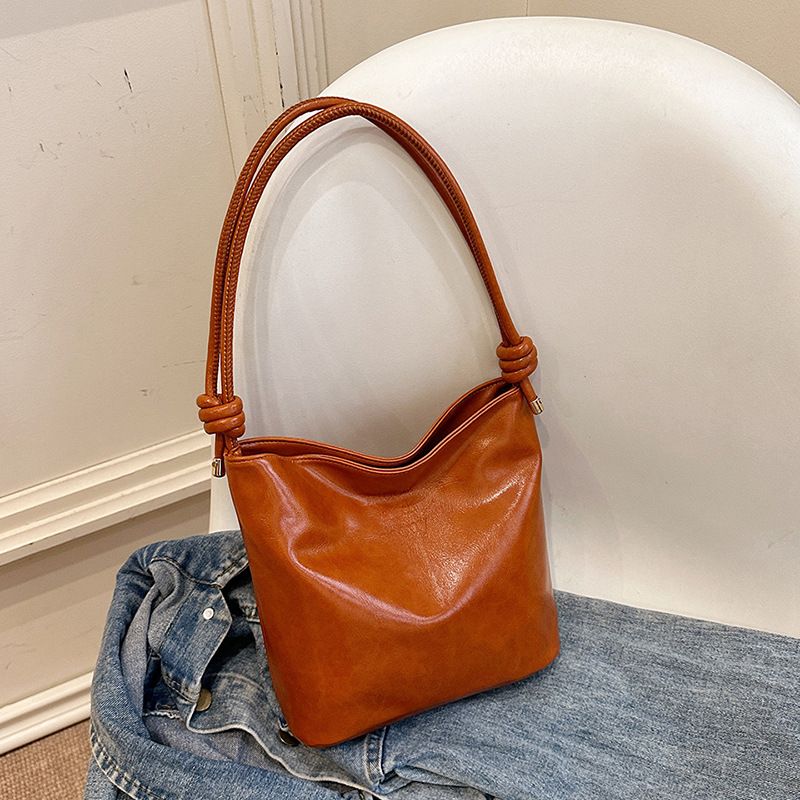 Handheld small square bag - new trendy fashion silver underarm bag - versatile crossbody bag