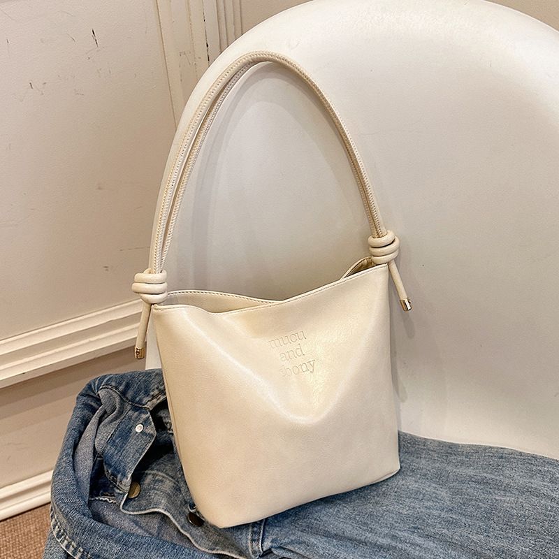 Handheld small square bag - new trendy fashion silver underarm bag - versatile crossbody bag