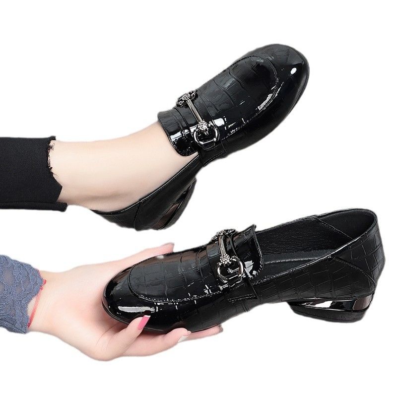 Solid color bright diamond British style square heel small leather shoes with thick sole and sponge cake Mary Jane single shoes versatile, one foot kick Le Fu shoes for women