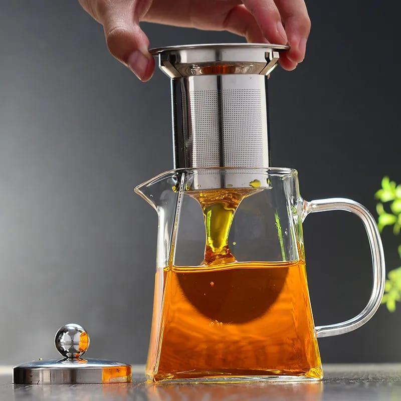 950ml Borosilicate Glass Teapot with Infuser – Nordic Style Heat-Resistant Kettle for Loose Leaf Tea Brewing – Elegant Transparent Design for Safe and Healthy Tea Preparation