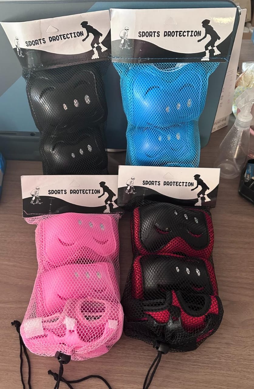 Quality Skating Guards available in Blue, Pink, Black, and Red –🫵🏻Protect those knees, elbows, and wrists in style while you skate with confidence. 🫵🏻Gear up – safety never looked this good!
