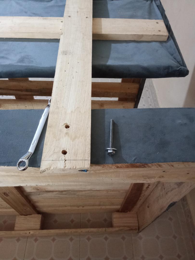 Bed 5 by 6 foldable bed