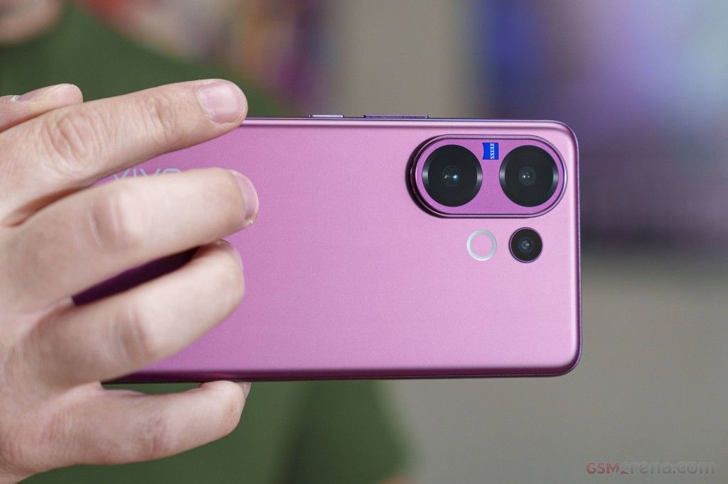 VIVO V60  5G, 6.77'' DISPLAY, 512GB ROM + 12GB RAM, 6500mAh BATTERY, 50MP CAMERA (Dual Sim) - 2 YEARS WARRANTY