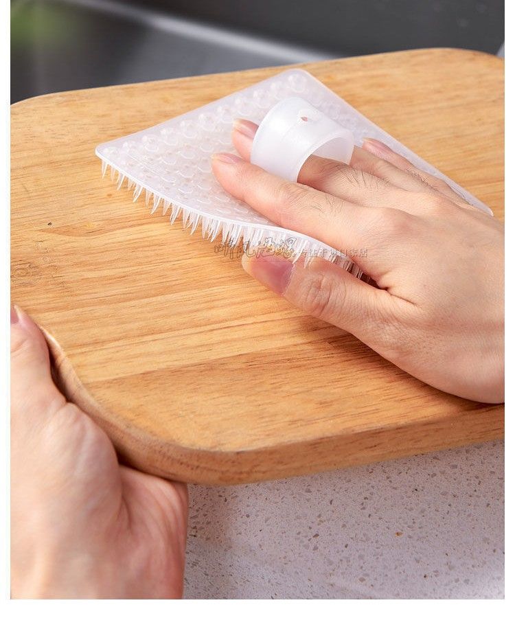 Vegetable Brush, Multifunctional Vegetable Brush,Fruit Brush Silicone Bristles for Deep Cleaning, Ergonomic Finger Grip, Perfect for Fruits Veggies Vegetable(2pcs,Random color）
