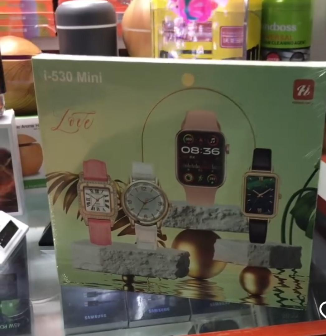 i530 Mini Smartwatch Gift Set With 3 Wrist Watches & 2 Straps