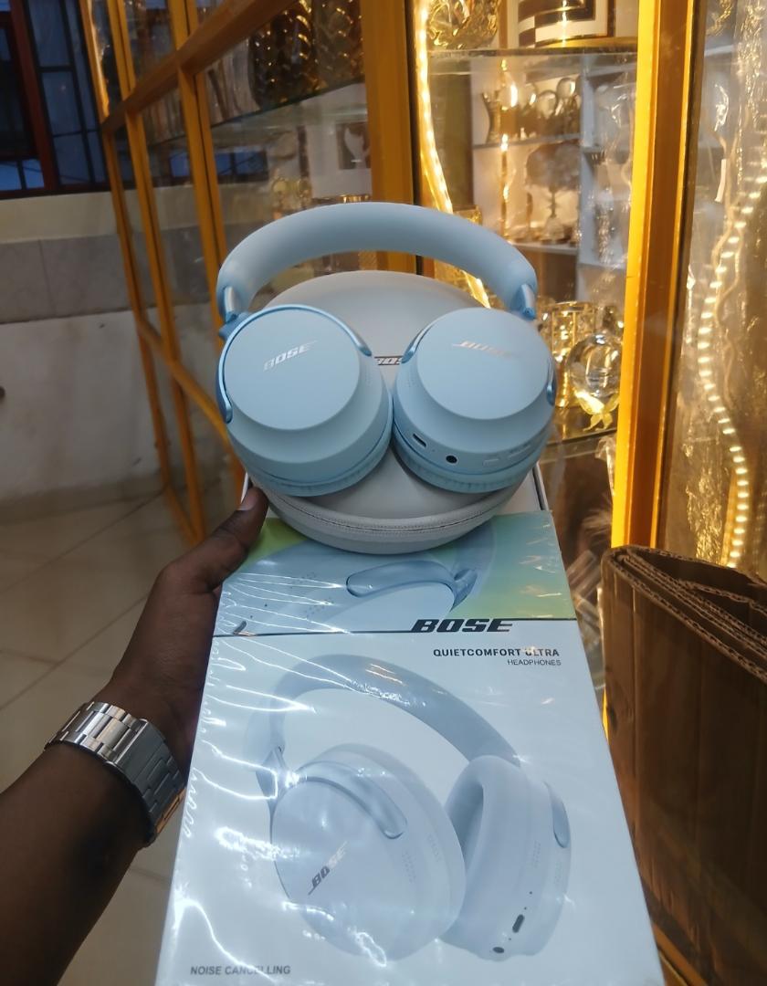 Bose Quietcomfort Ultra Wireless Headsets