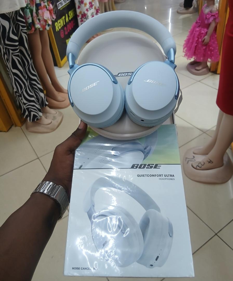 Bose Quietcomfort Ultra Wireless Headsets