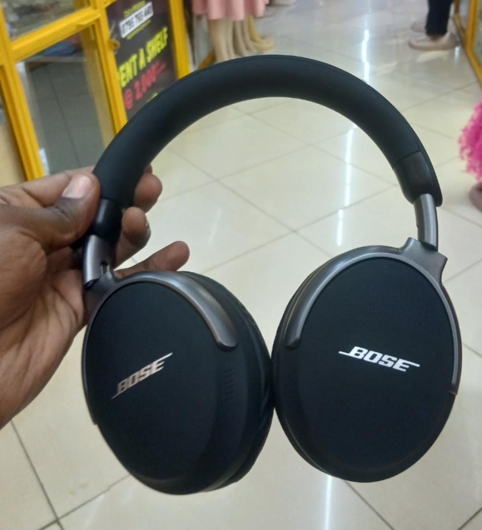 Bose Quietcomfort Ultra Wireless Headsets