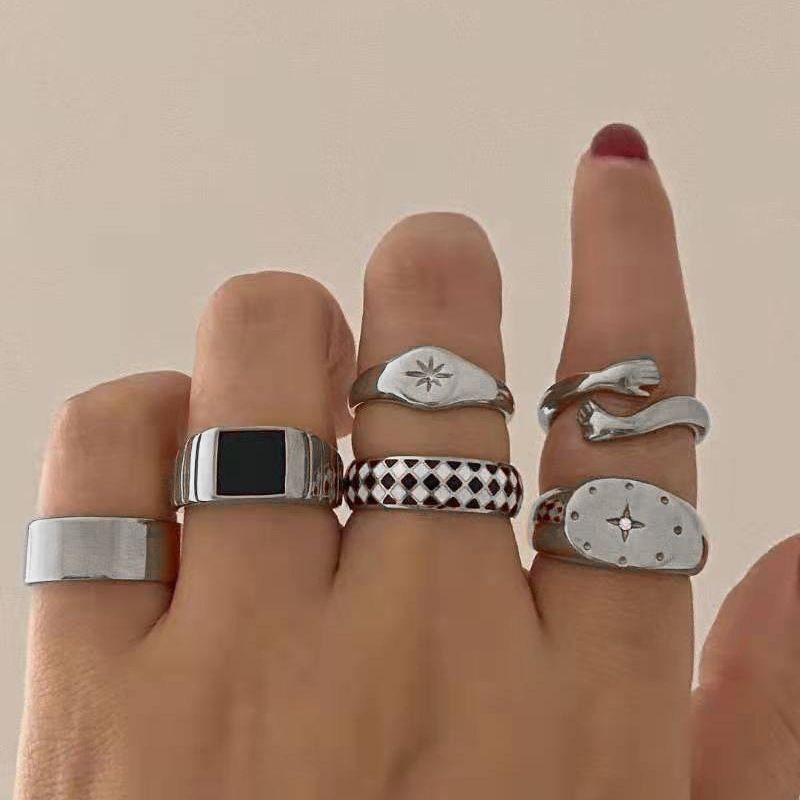Vintage Metal Crystal Rings Set for Women Gold Color Rhinestone Star Square Zircon Snake Ring Girls Punk Opened Jewelry Gift