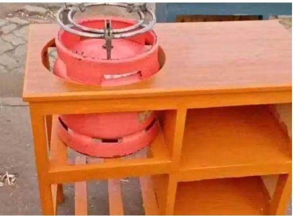[ANNIVERSARY OFFER!] Modern strong and classic kitchen table,Wooden strong Kitchen table with racks. suitable for 6KG cooking Meko