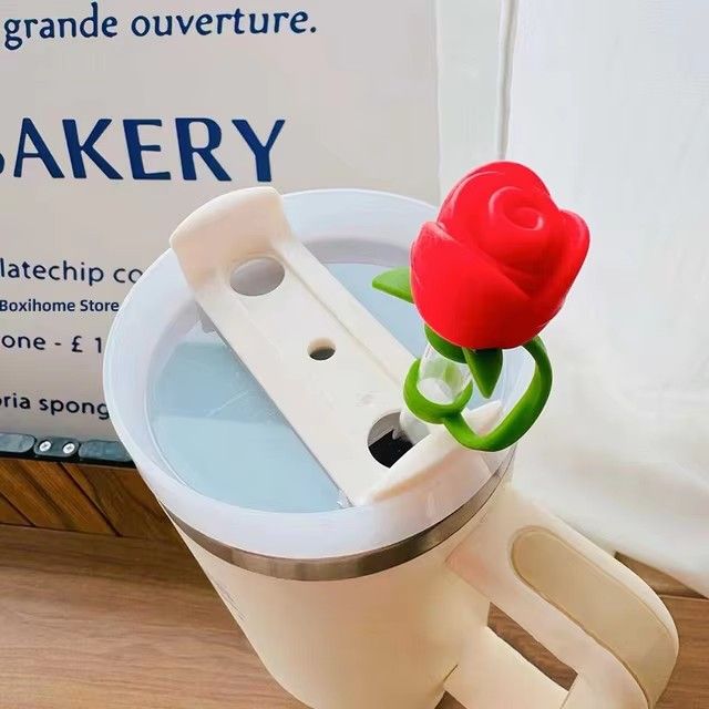 Cute Rose Straw Covers Caps Accessories For Stanley Tumbler Cup 40oz Kawaii Silicone Flower Thermos Straw Topper For 10mm Straws
