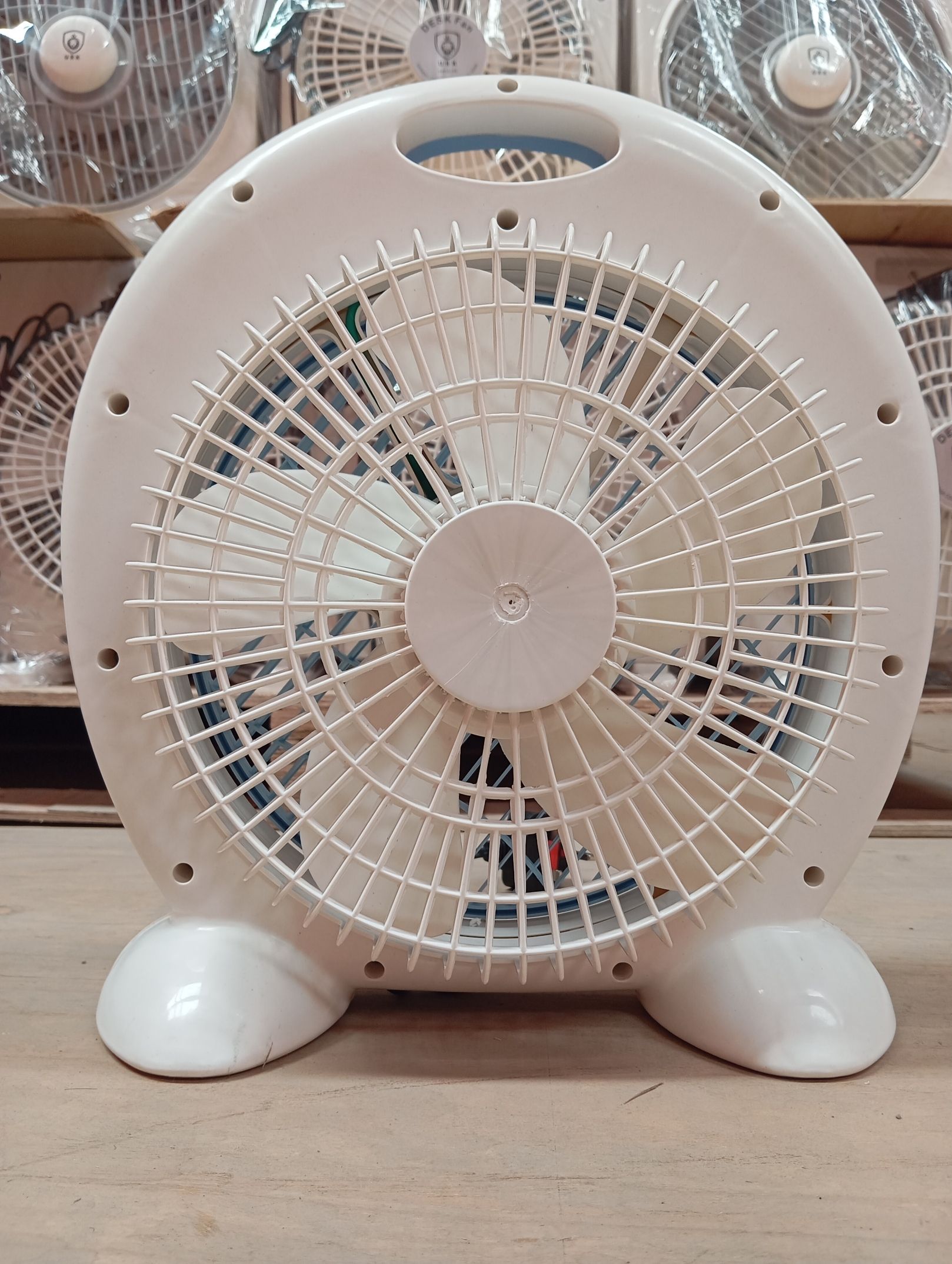 NEW URK-201 DESK & Table fan  With 3 Speeds