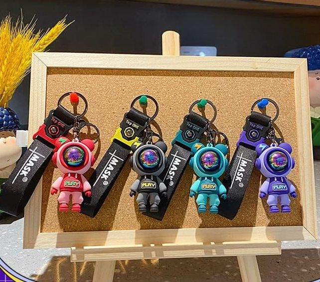 Cartoon Cool sapce man KeyChain bag charm Lobster Claw Clasps easy hang on bags Creative Universe Astronaut Pilot Bear Car Keychain Key-ring Student School Bag Pendant Small Gift keyrings key chains