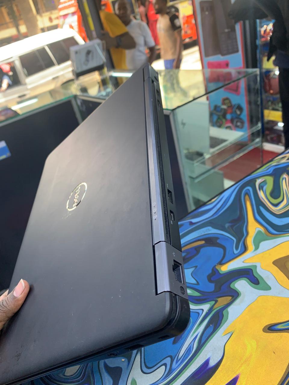 GRADE A DELL LATITUDE E7450 INTEL CORE I7 5TH GEN 8GBRAM 256SSD 14" DISPLAY SPEED OF 2.3GHz To 2.8GHz WITH 6 MONTH WARANT
