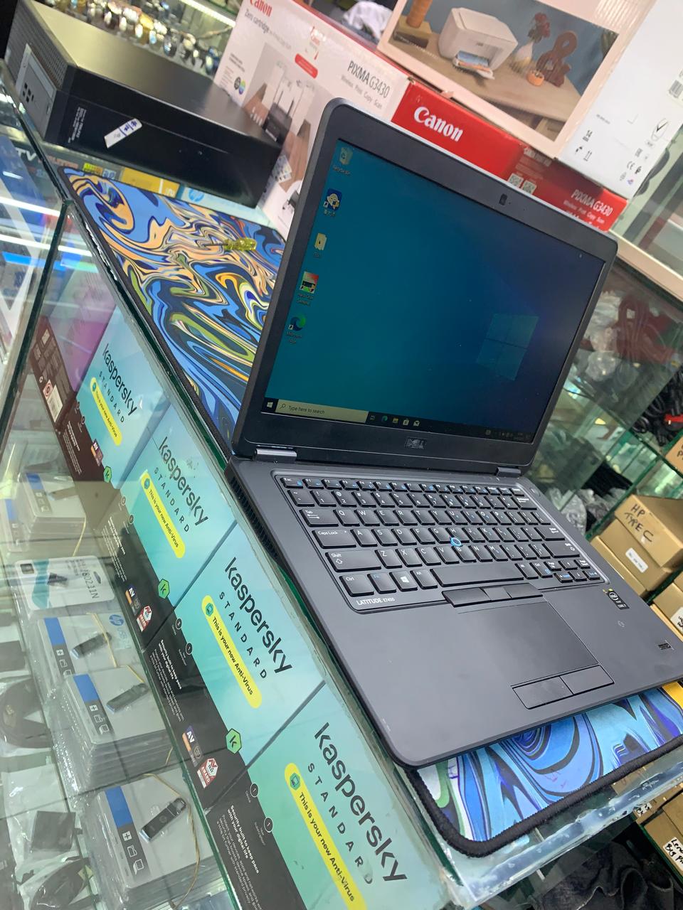 GRADE A DELL LATITUDE E7450 INTEL CORE I7 5TH GEN 8GBRAM 256SSD 14" DISPLAY SPEED OF 2.3GHz To 2.8GHz WITH 6 MONTH WARANT