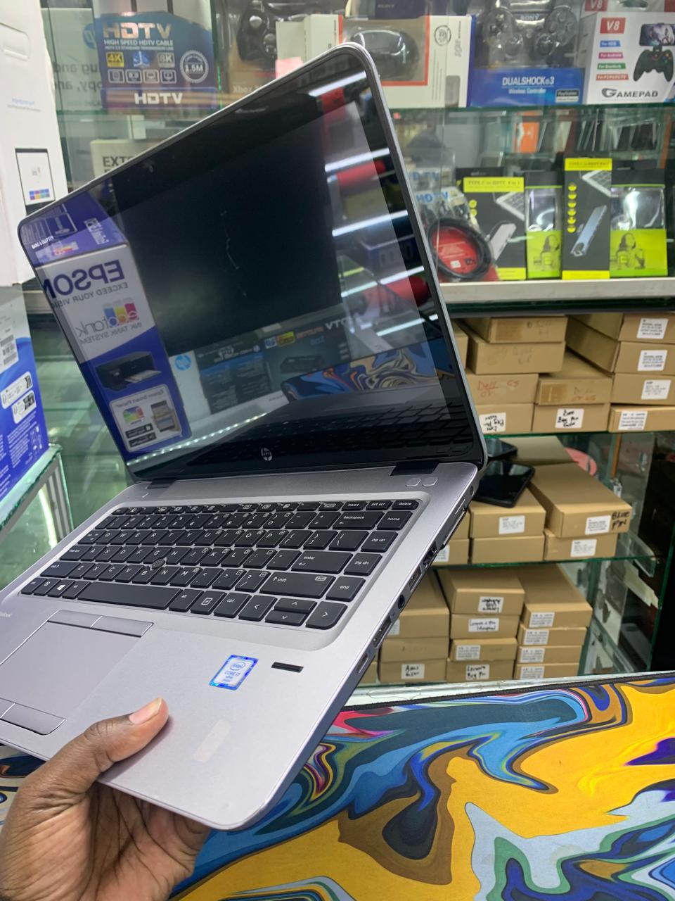 GRADE A HP ELITEBOOK 840G3 INTEL COI7 8GBRAM 256SSD 6TH GENERATION TOUCH SCREEN 14" 6MONTH OF WARANT SPEED OF 2.0GHZ TO 2.6GHZ