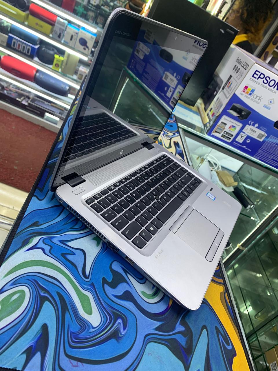 GRADE A HP ELITEBOOK 840G3 INTEL COI7 8GBRAM 256SSD 6TH GENERATION TOUCH SCREEN 14" 6MONTH OF WARANT SPEED OF 2.0GHZ TO 2.6GHZ