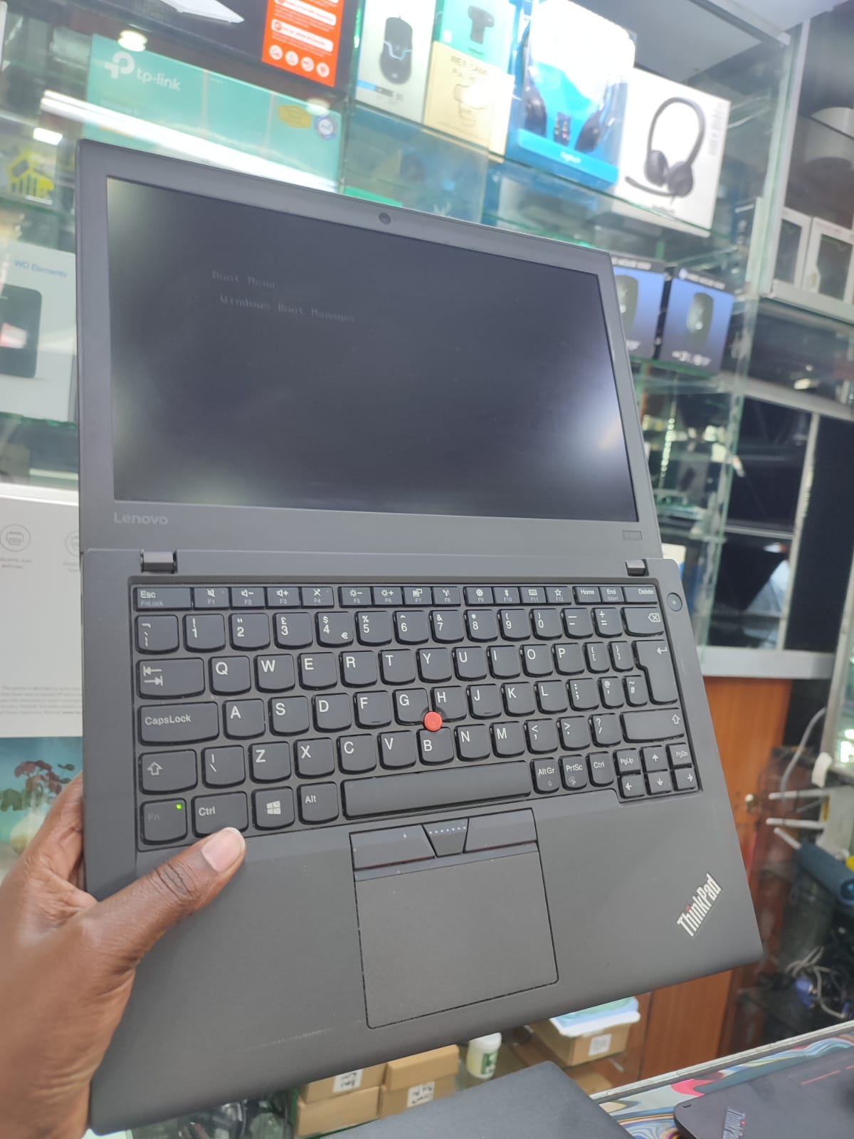 GRADE A EX UK  LENOVO THINKPAD X260 INTEL COI5 8GB RAM 256SSD 7TH GENERATION 12''DISPLAY 6 MONTH OF WARANT SPEED OF 2.6GHZ