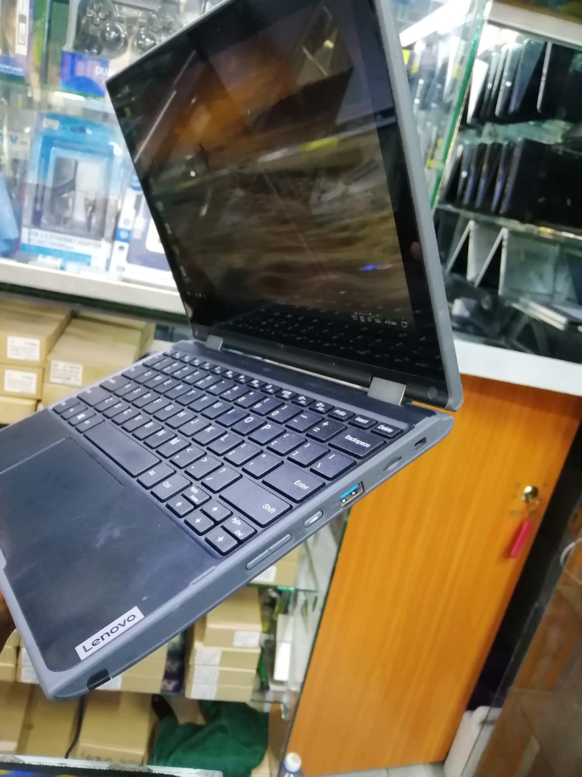 GRADE A LAPTOP LENOVO 300E 2ND GEN X360 INTEL CELERON N4100 TOUCH SCREEN 4GB RAM 128SSD WINDOWS 11 6 MONTH OF WARANT