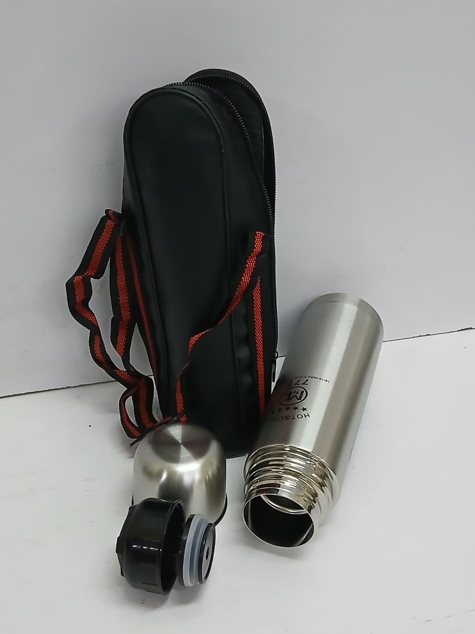 500ml Stainless Steel Hot and Cold Flask with Carry Bag, Vacuum Insulated Thermos Bottle, Durable, Leak-Proof, Portable for Travel, Office, Outdoor, and Everyday Beverages