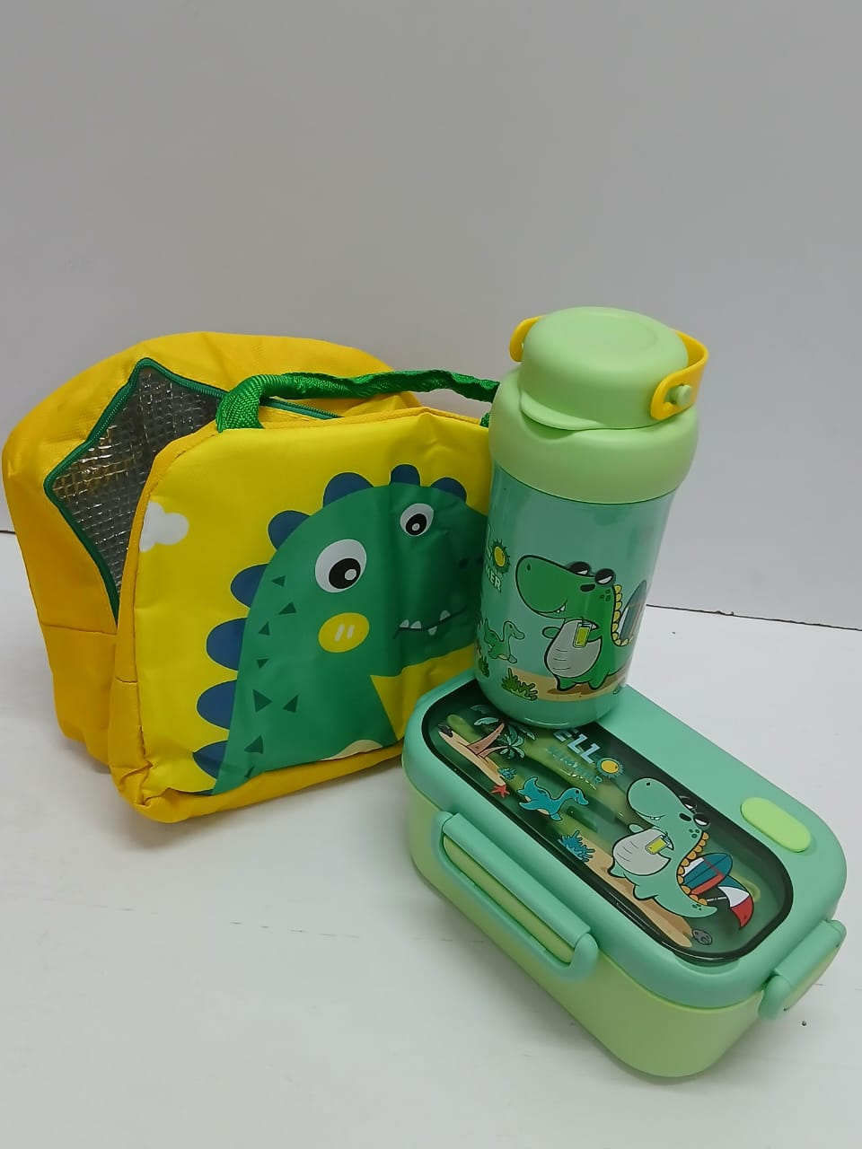 Kids Lunch Set with Insulated Bag, Includes Water Bottle and Snack Dish, Durable and Practical, Perfect for School, Picnics, Travel, Portable and Fun for Children
