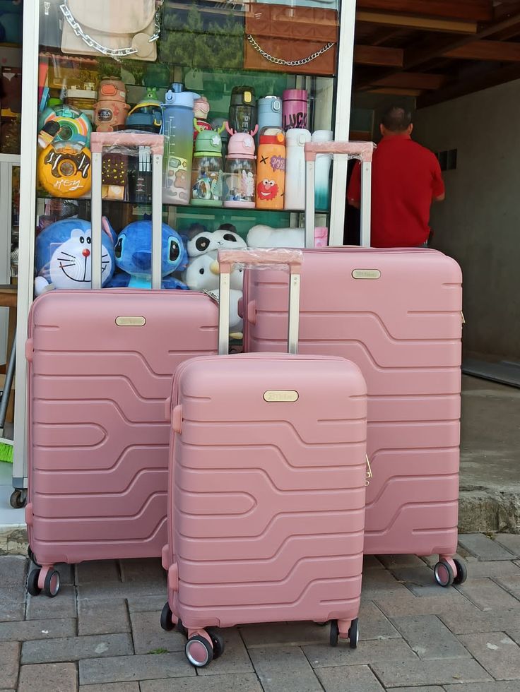 SIZE 28 SUITCASE - 3 IN 1 RUBBER UNBREAKABLE SET- PEACH PINK LARGE SUITCASE LUXURIOUS HIGH QUALITY. Made of durable Polypropylene material. Lightweight and easy to transport.