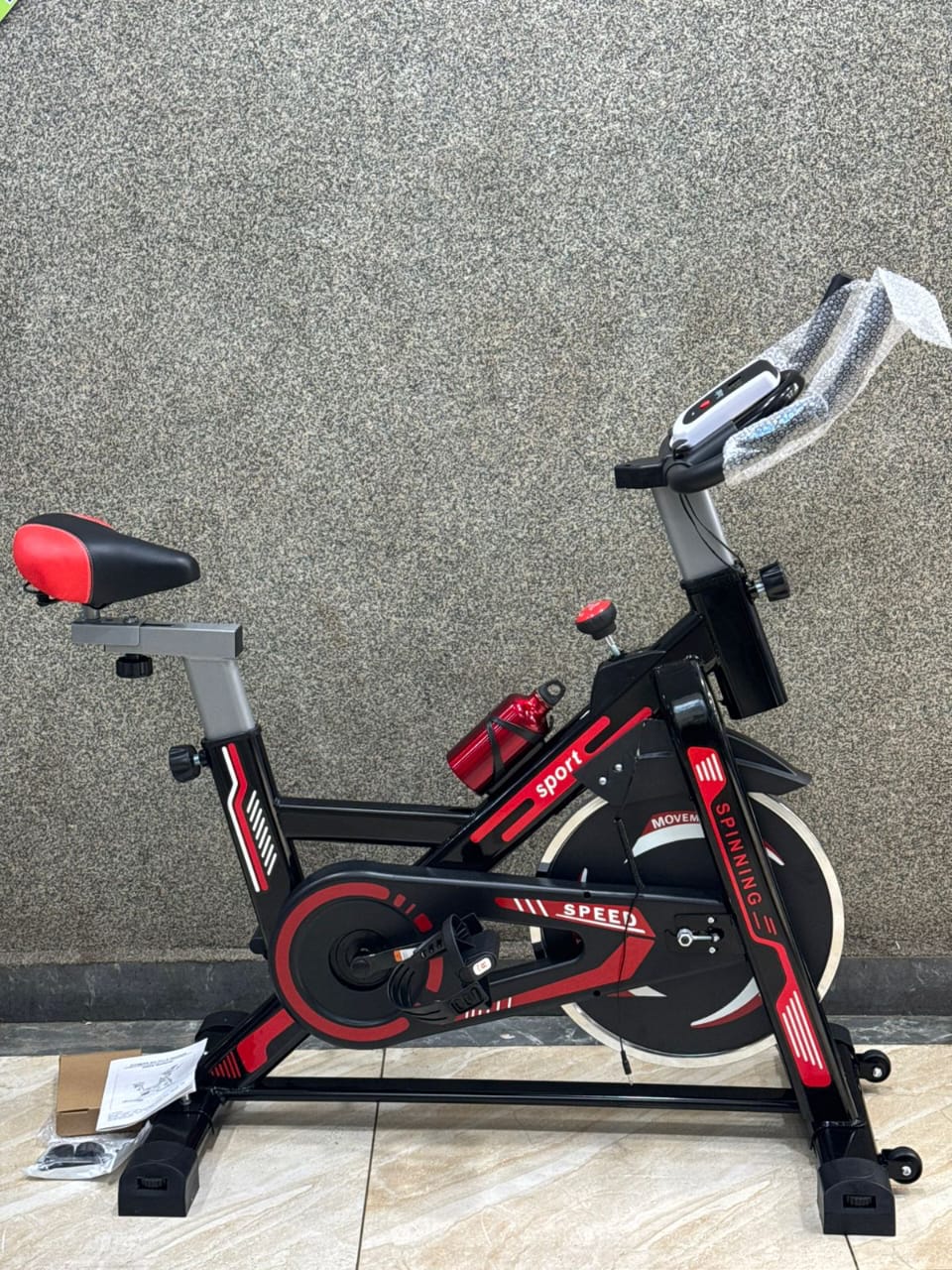 Compact Spinning Exercise Bike – Ideal for Cardio & Weight Loss Workouts