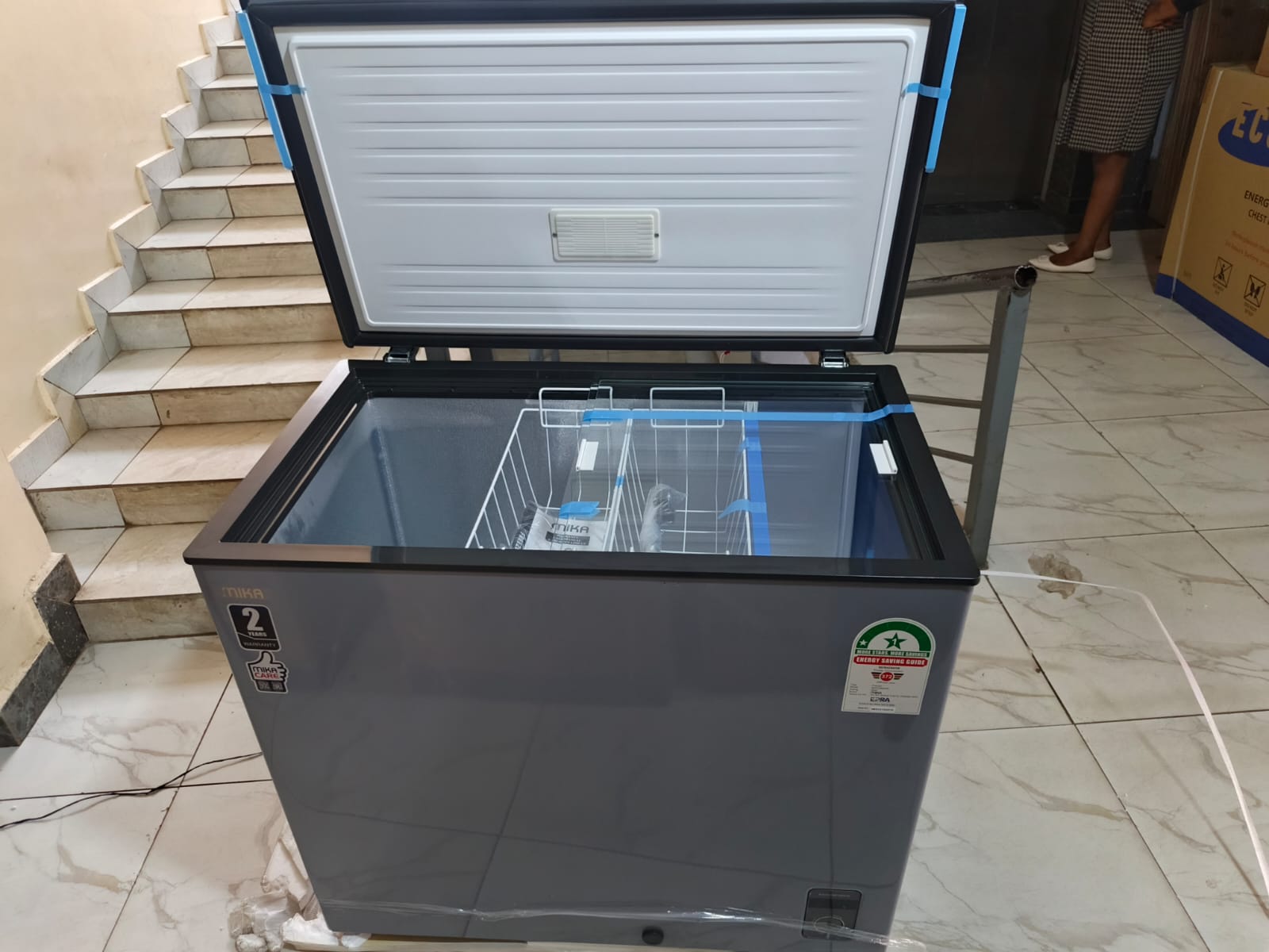 Mika 197L Chest Freezer with Cool Pack & Turbo Freezer – Energy Efficient & Fast Cooling