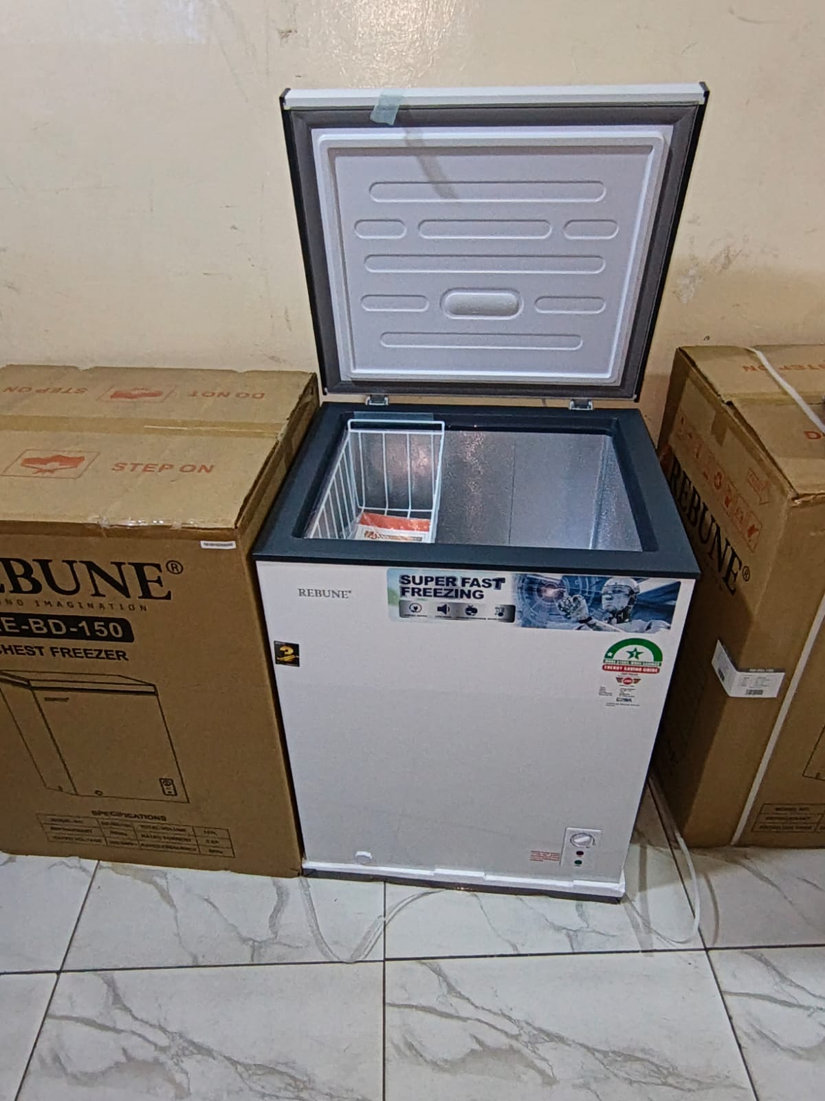 Rebune Chest Freezer, Super Freezer Function+3Year Warranty On Compressor, White Color