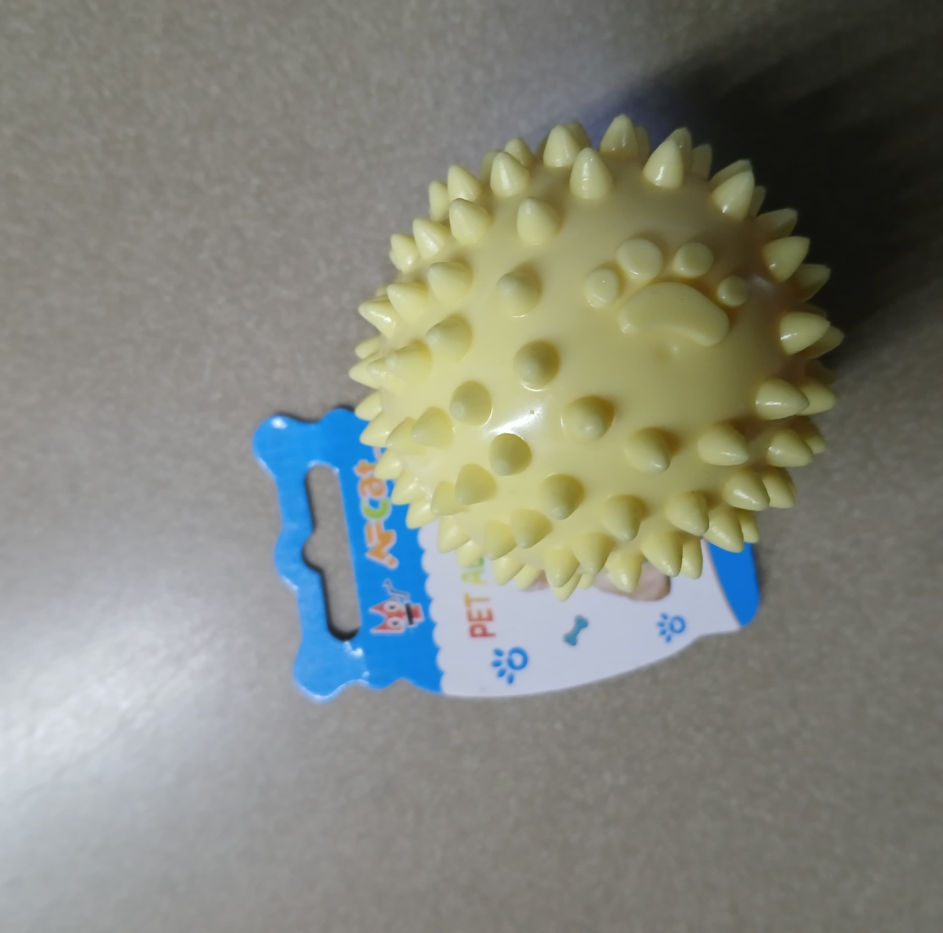 Durable Spiky Pet Toy Fun Ball Accessory(Dogs/Cats) to Help Stimulate your Pet's gums and Keep them Engaged for both Indoors and Outdoors.
