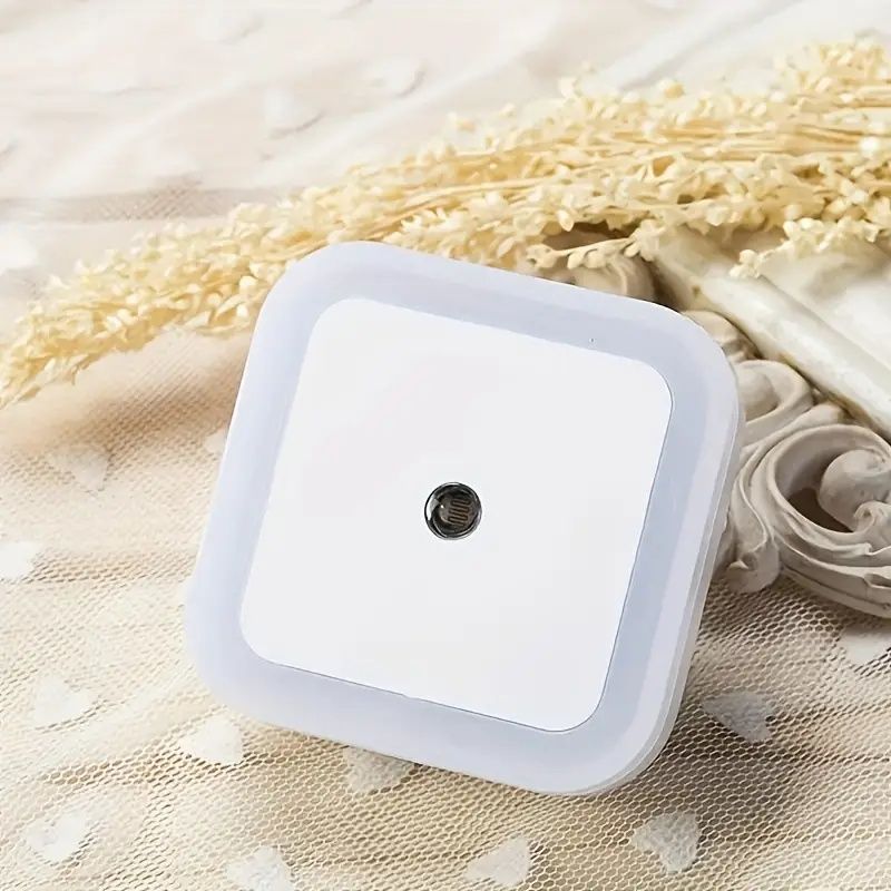 Smart Night Light - Night Lights Plug into Wall, Dusk to Dawn, Nightlight Auto-On/Off, for Bedroom Bathroom Hallway Kitchen,UK Plug