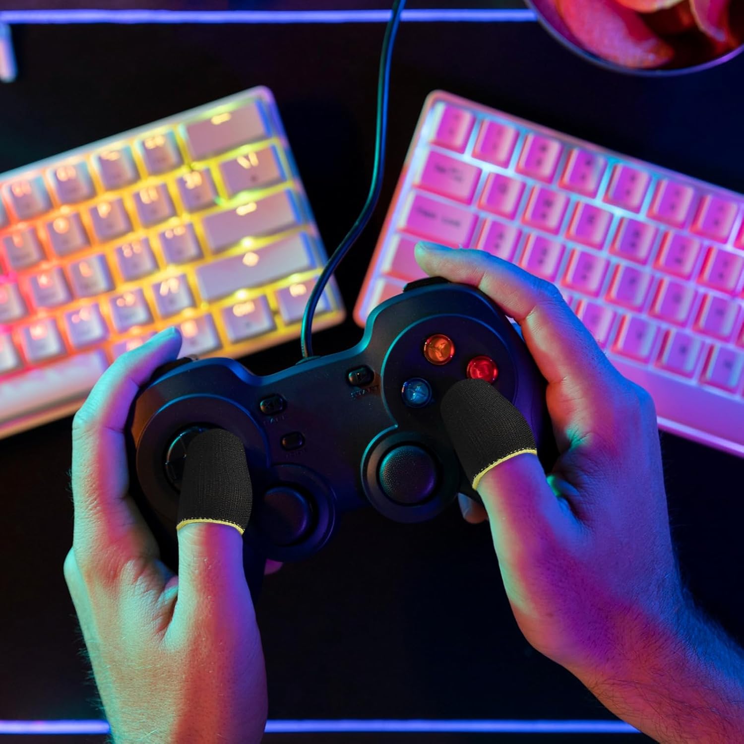 Finger Protectors Finger Sleeve Gaming 10/20 Pcs High Sensitivity Finger Sleeves for Mobile Gaming Anti-sweat Thumb Sleeves Gaming Mobile, Breathable Finger Gloves for Mobile Game Competition