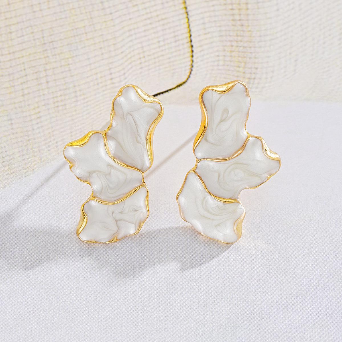 Temperament Irregular Earrings Light Luxury High Sense Maple Leaf Flower Stud Earrings White Leaf Petal Oil Dripping Earrings