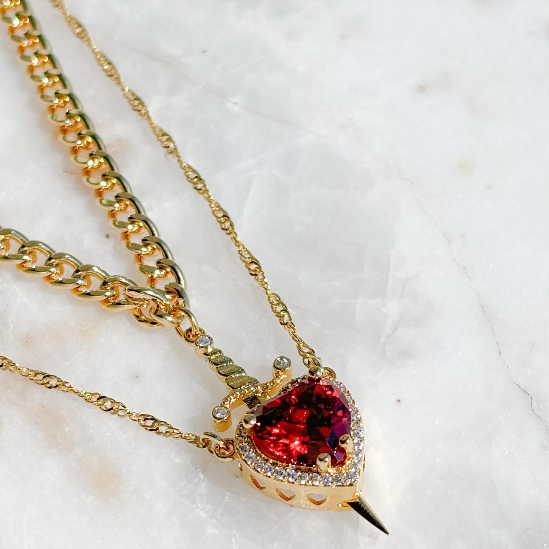 Creative Arrow Through The Heart Couple Pendant Set Love Dagger Diamond Collarbone Chain Valentine'S Day Gift Necklace