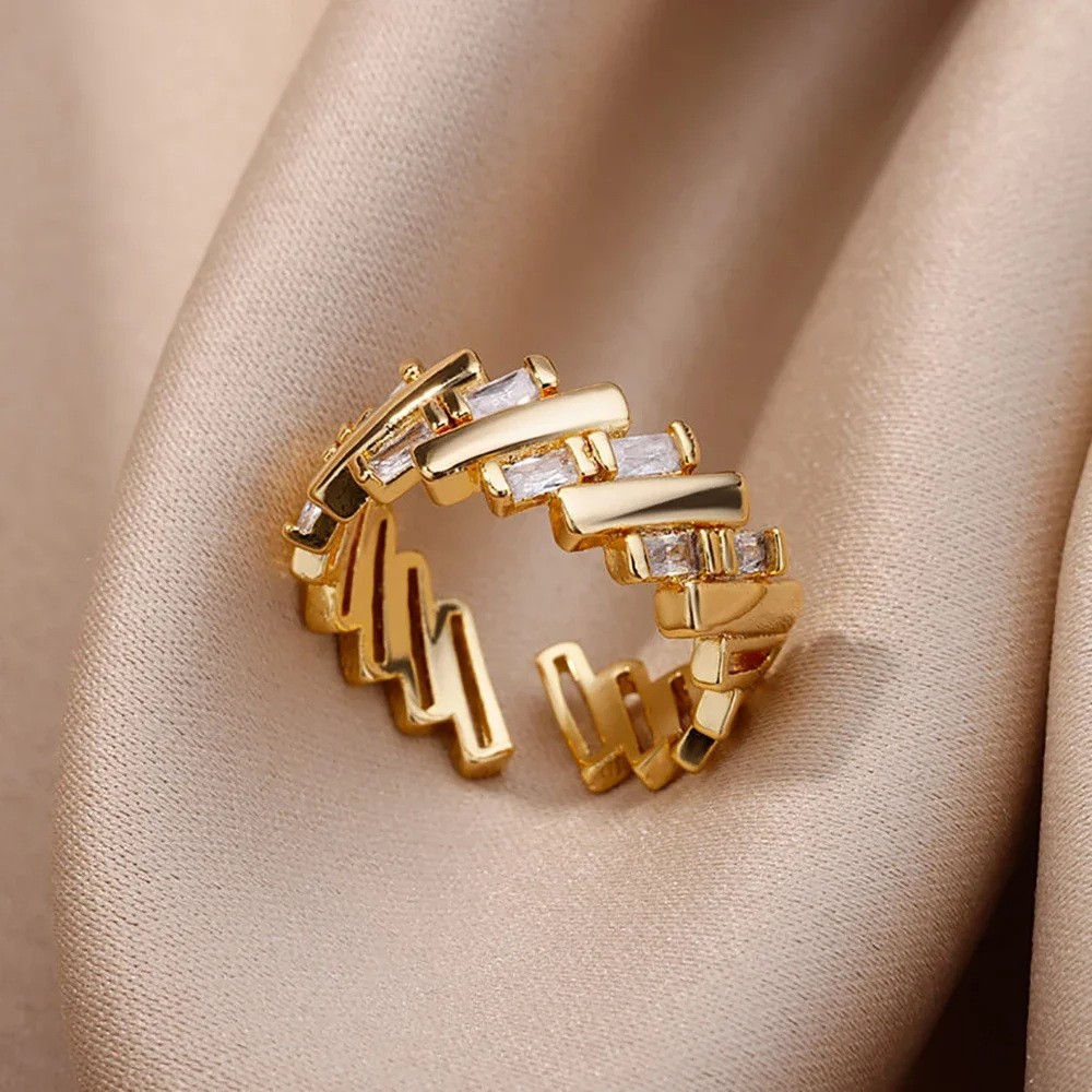 Hot-Selling 18K Gold-Plated Full Diamond Light Luxury Non-Fading Opening Ring Female Zircon Leaf Ring Female High-End Sense