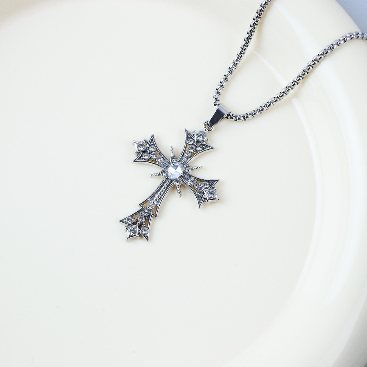 Full Diamond Cross Necklace Accessories Men'S And Women'S Personality Versatile Hip Hop Alloy Pendant Sweater Chain Accessories