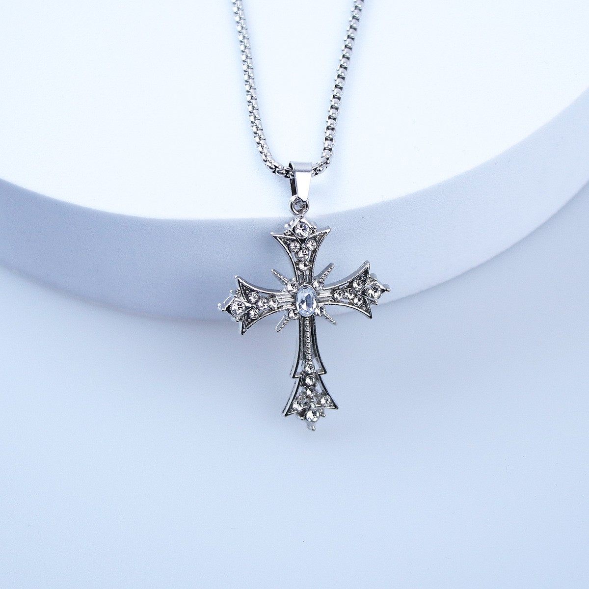 Full Diamond Cross Necklace Accessories Men'S And Women'S Personality Versatile Hip Hop Alloy Pendant Sweater Chain Accessories