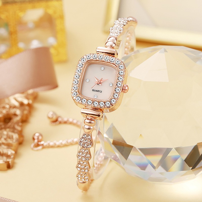 New Small Square Watch Girls Quartz Watch Temperament Women'S Bracelet Watch Junior High School Student Watch