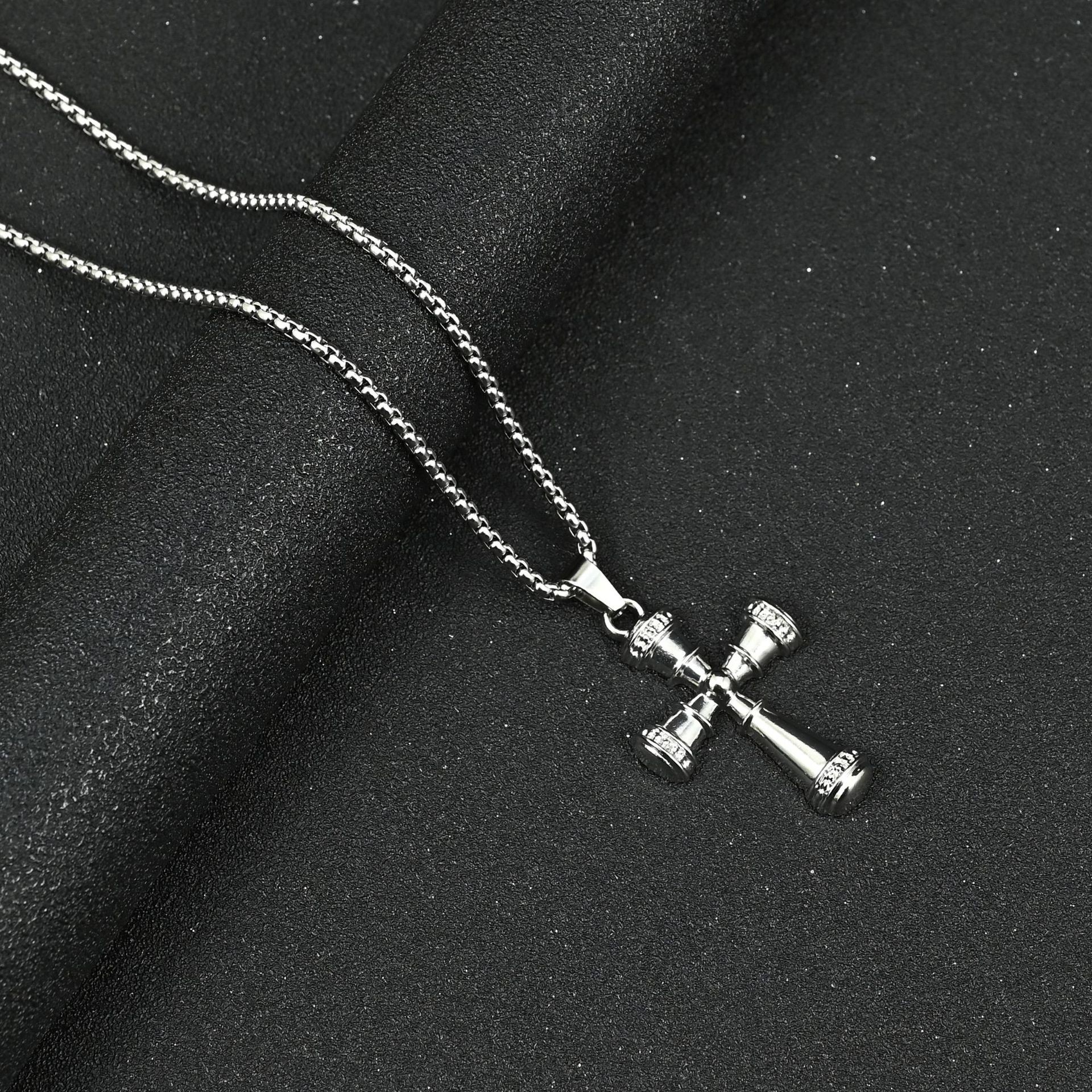 Hip Hop Cross Pendant Versatile Metal Chain Men'S And Women'S Necklace Jewelry With Sweater Chain