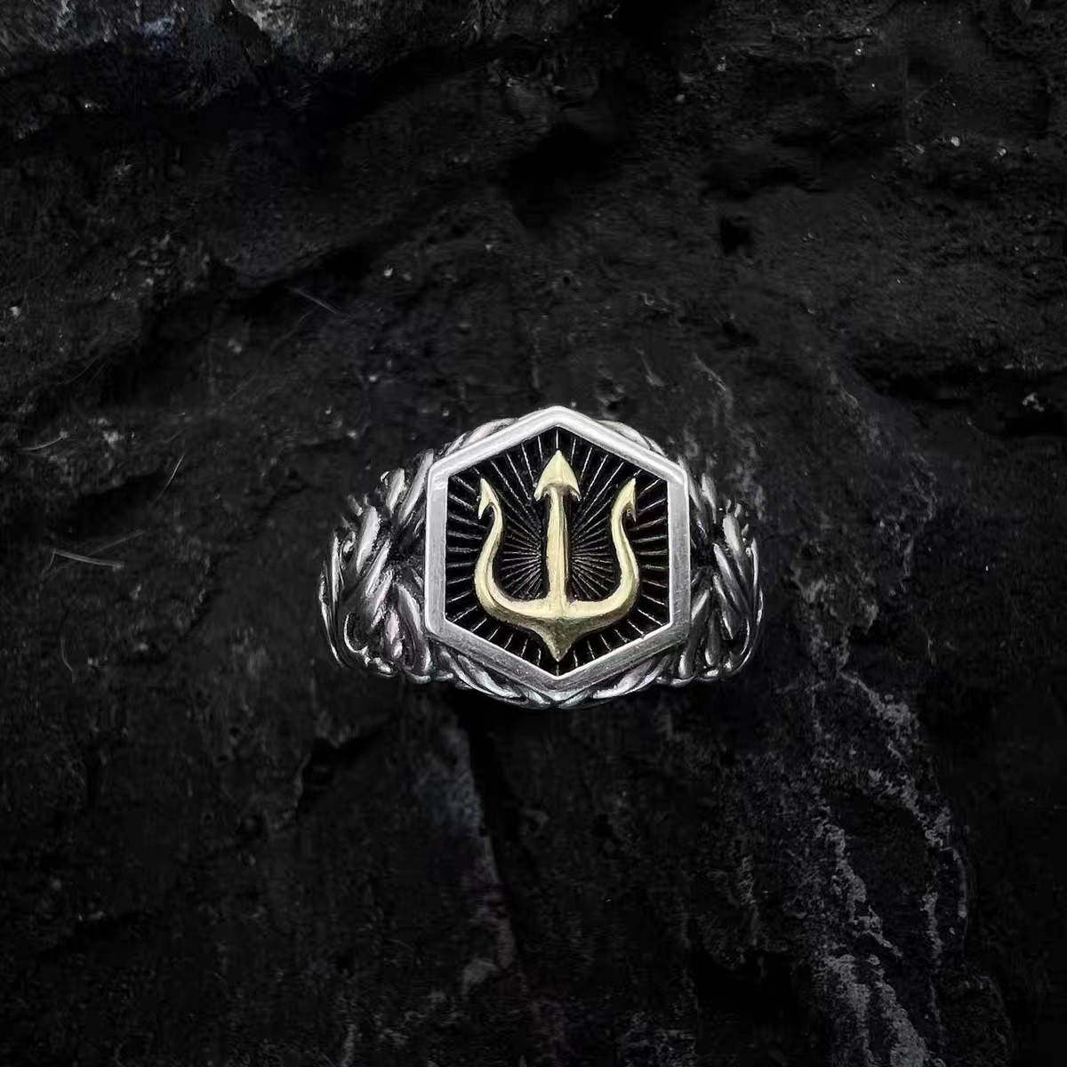 Vintage Thai Silver Plated Cross Anchor Ring Male Personality Hip Hop Punk Tide Men'S Old Live Ring