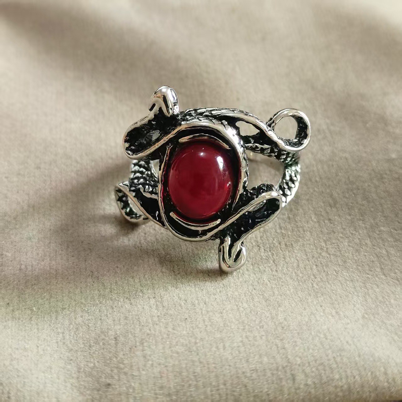 Fashion Personality Punk Vintage Black Gemstone Snake Ring Men'S Ring