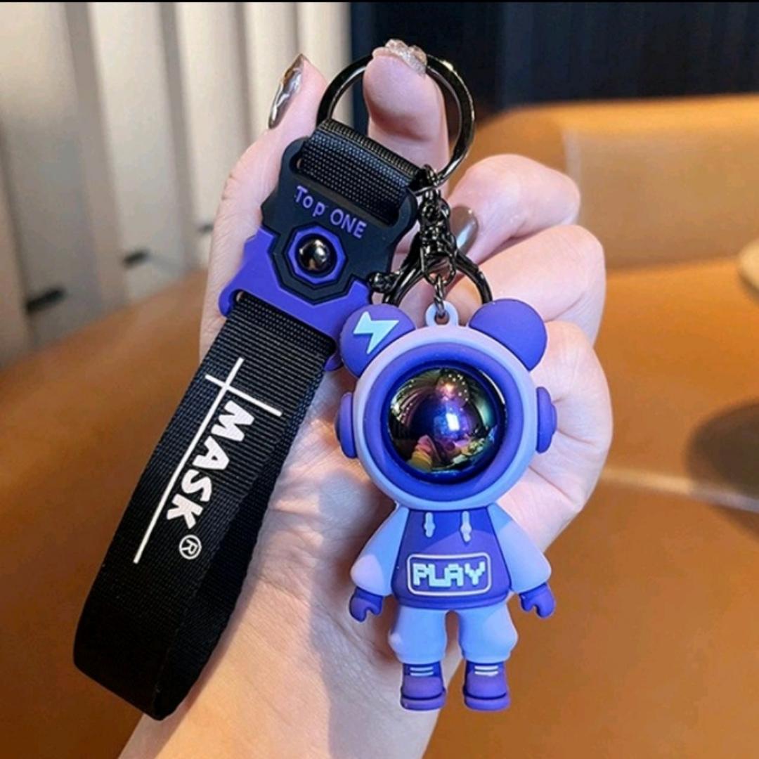 Cartoon Lightning Bear Keychain Cute Astronaut Bear Doll Keyring Bag Pendant Couple Car Keyholder Creative Bag Charm Accessories