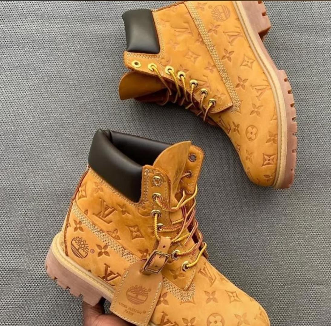 Discover the Timberland -patterned boots, crafted with premium materials and rugged construction for unmatched durability. Enjoy cushioned support and a striking design that elevates any outfit,