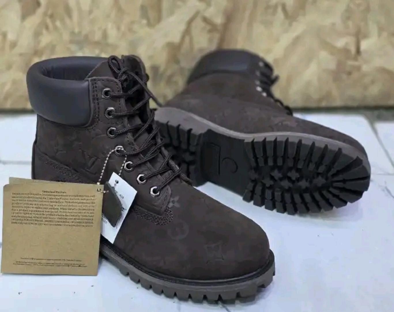 Discover the Timberland -patterned boots, crafted with premium materials and rugged construction for unmatched durability. Enjoy cushioned support and a striking design that elevates any outfit,