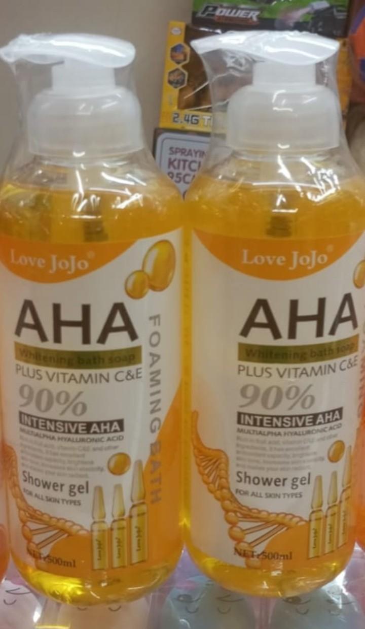 Love Jojo Vitamin C Whitening Bath  Shower gel leaves you skin brighter and even tone