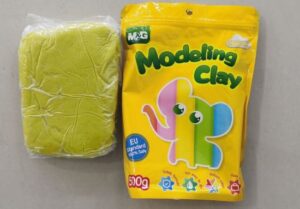 Unlock your creativity with M&G Modeling Clay! This vibrant, high-quality clay allows you to shape your imagination into stunning masterpieces. Perfect for artists and crafters of all ages.