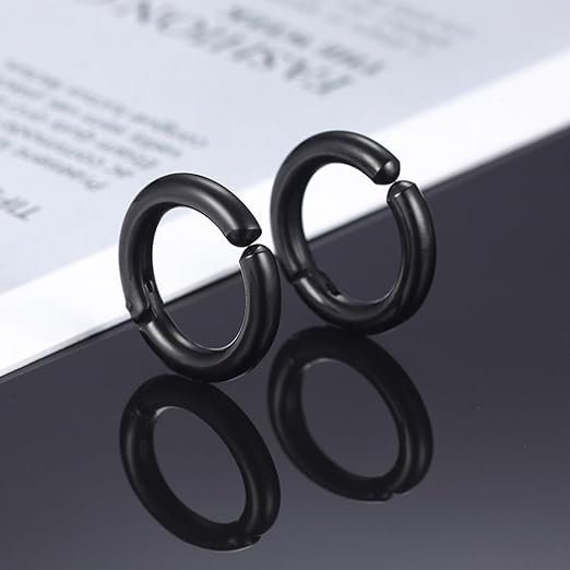 Discover our non-piercing ear clips for men—stylishly designed round earrings that elevate your look for both casual and formal occasions. Embrace versatility and stand out with these must-have pieces
